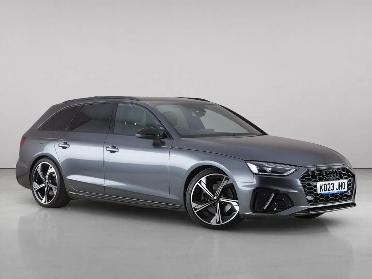 Audi A4 Avant - Audi A4 Avant 2.0 TDI 35 Black Edition Estate 5dr Diesel S Tronic Euro 6 (s/s) (163 ps)
