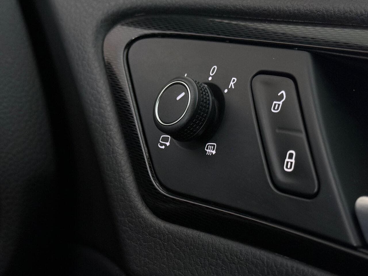 Volkswagen Golf thumbnail Misc Controls