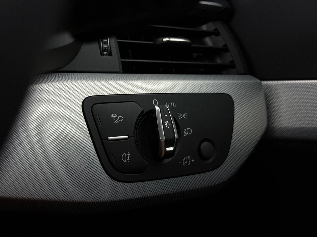 Audi A4 Avant thumbnail Misc Controls
