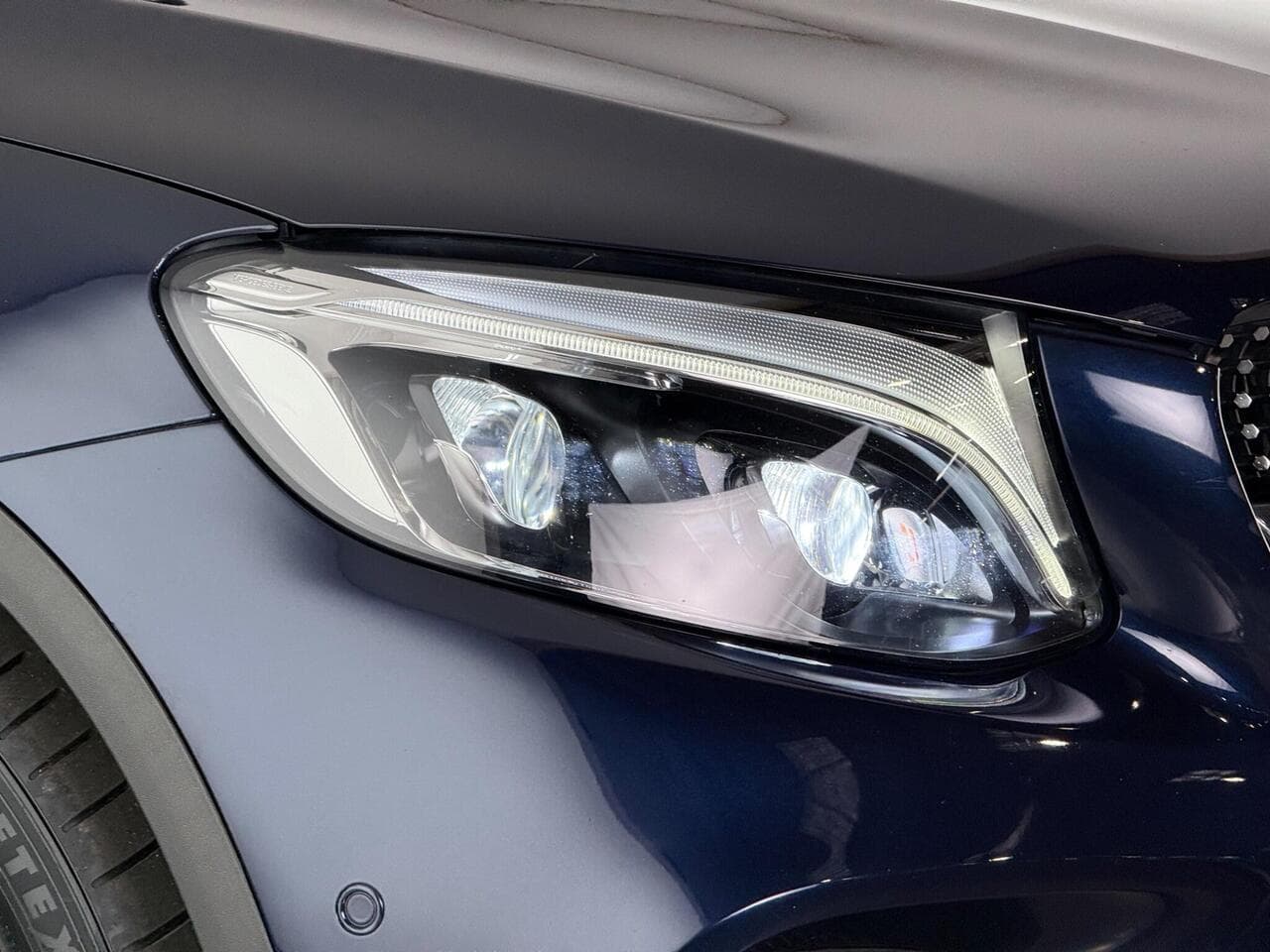 Mercedes-Benz GLC thumbnail Lights Front