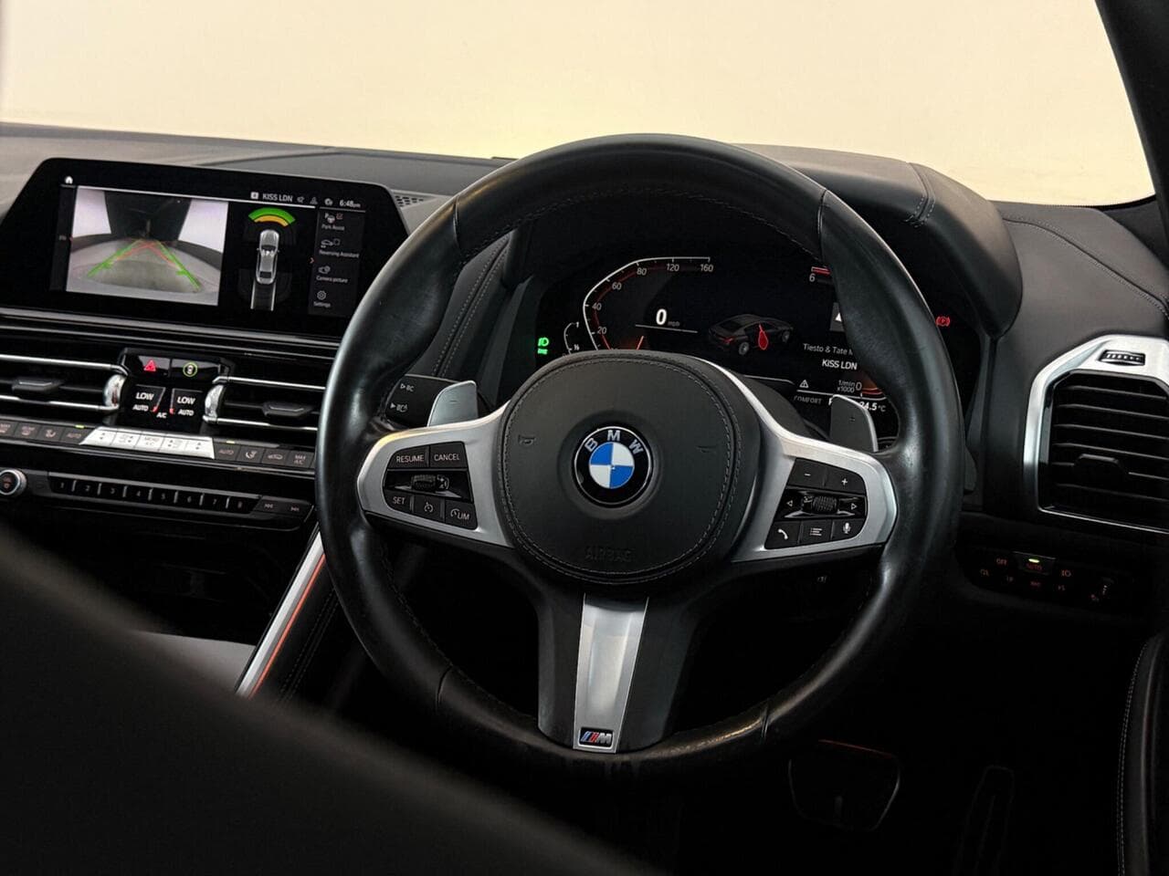 BMW 8 Series Gran Coupe thumbnail Steering Wheel