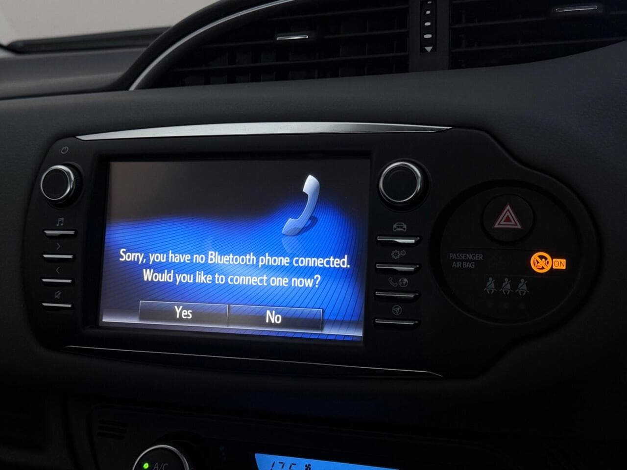 Toyota Yaris thumbnail Infotainment System