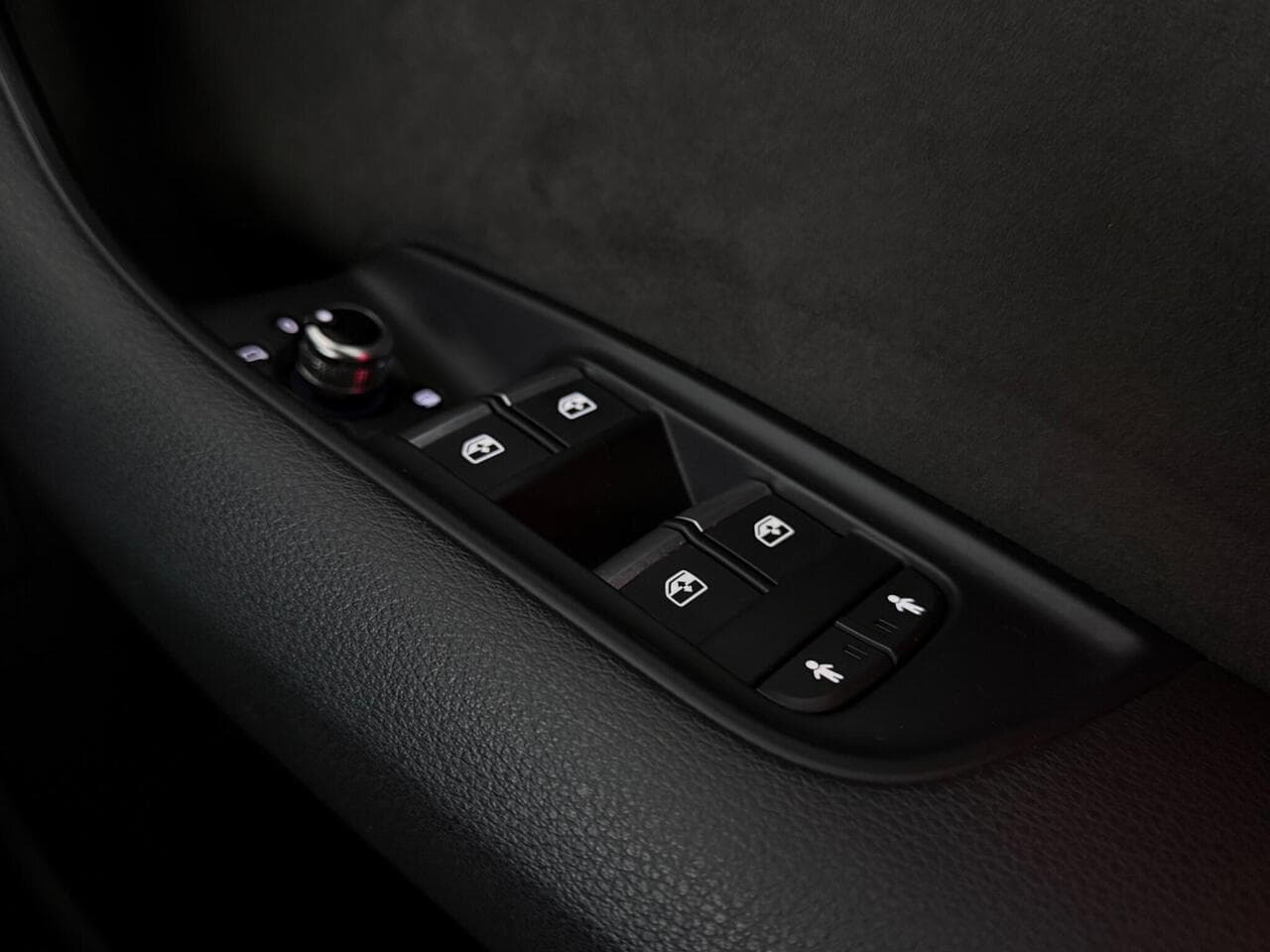 Audi Q7 thumbnail Misc Controls