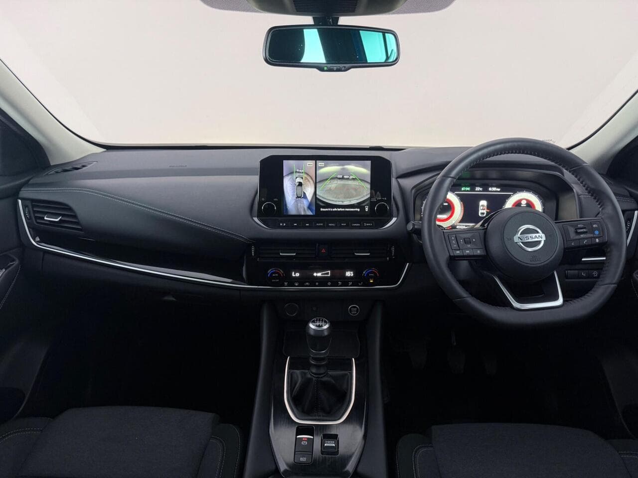 Nissan Qashqai thumbnail Interior Front