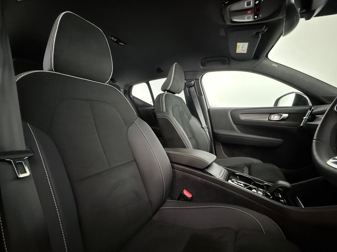 Volvo XC40 thumbnail Seat Driver