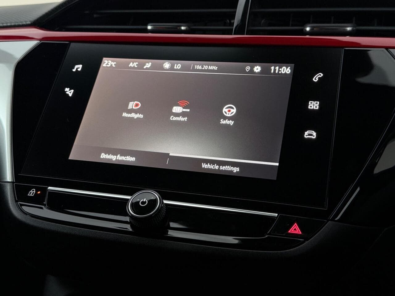 Vauxhall Corsa thumbnail Infotainment System