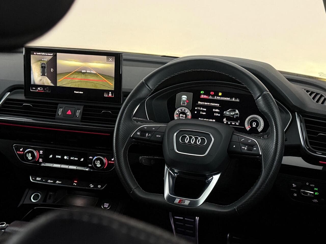 Audi Q5 thumbnail Interior Front