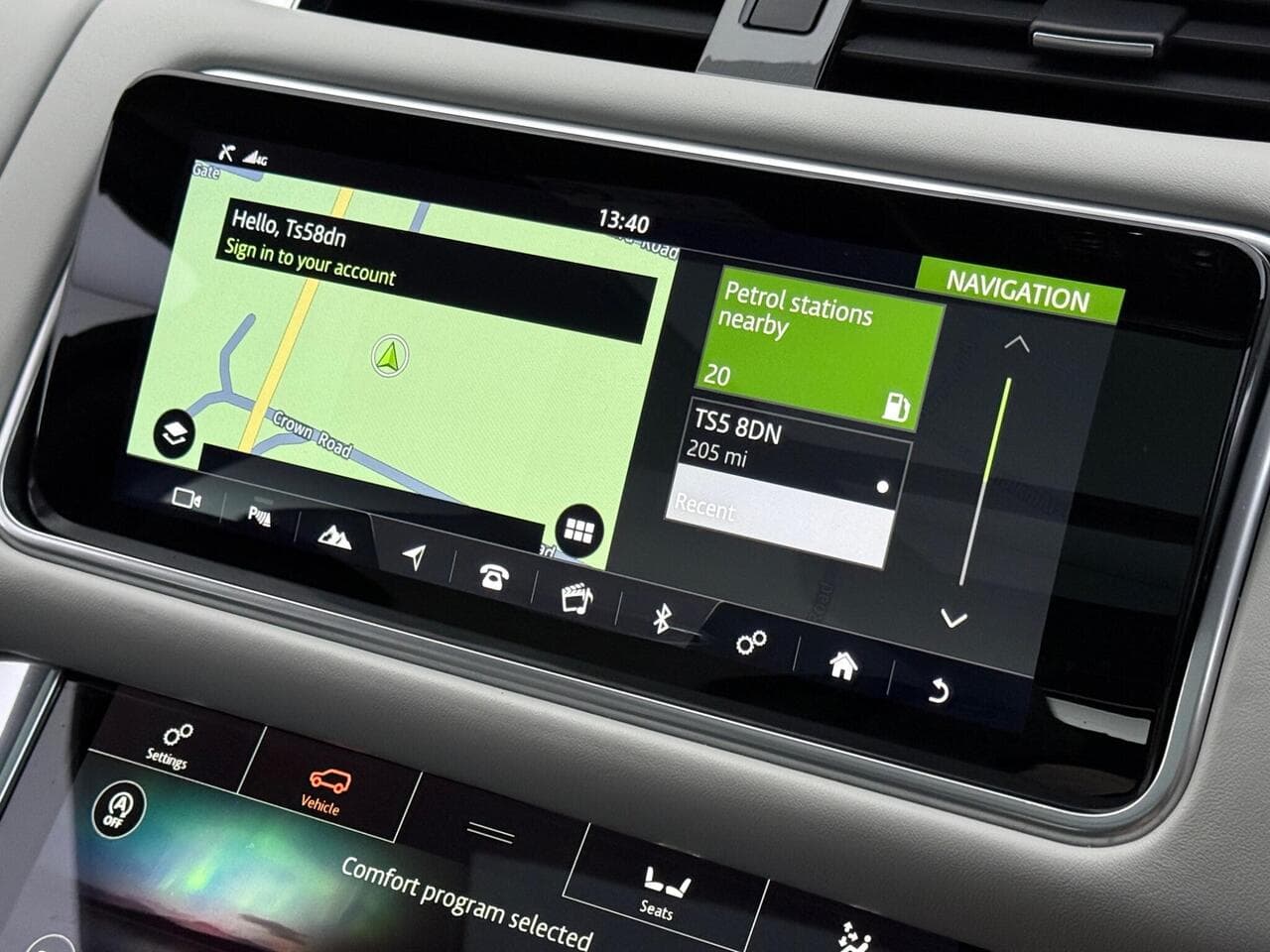 Land Rover Range Rover Sport thumbnail Infotainment System