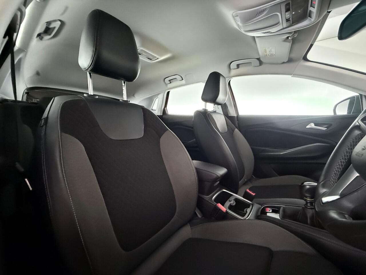 Vauxhall Grandland X thumbnail Seat Driver