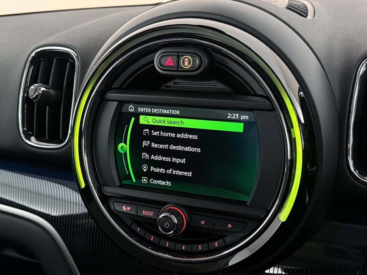 MINI Countryman thumbnail Infotainment System