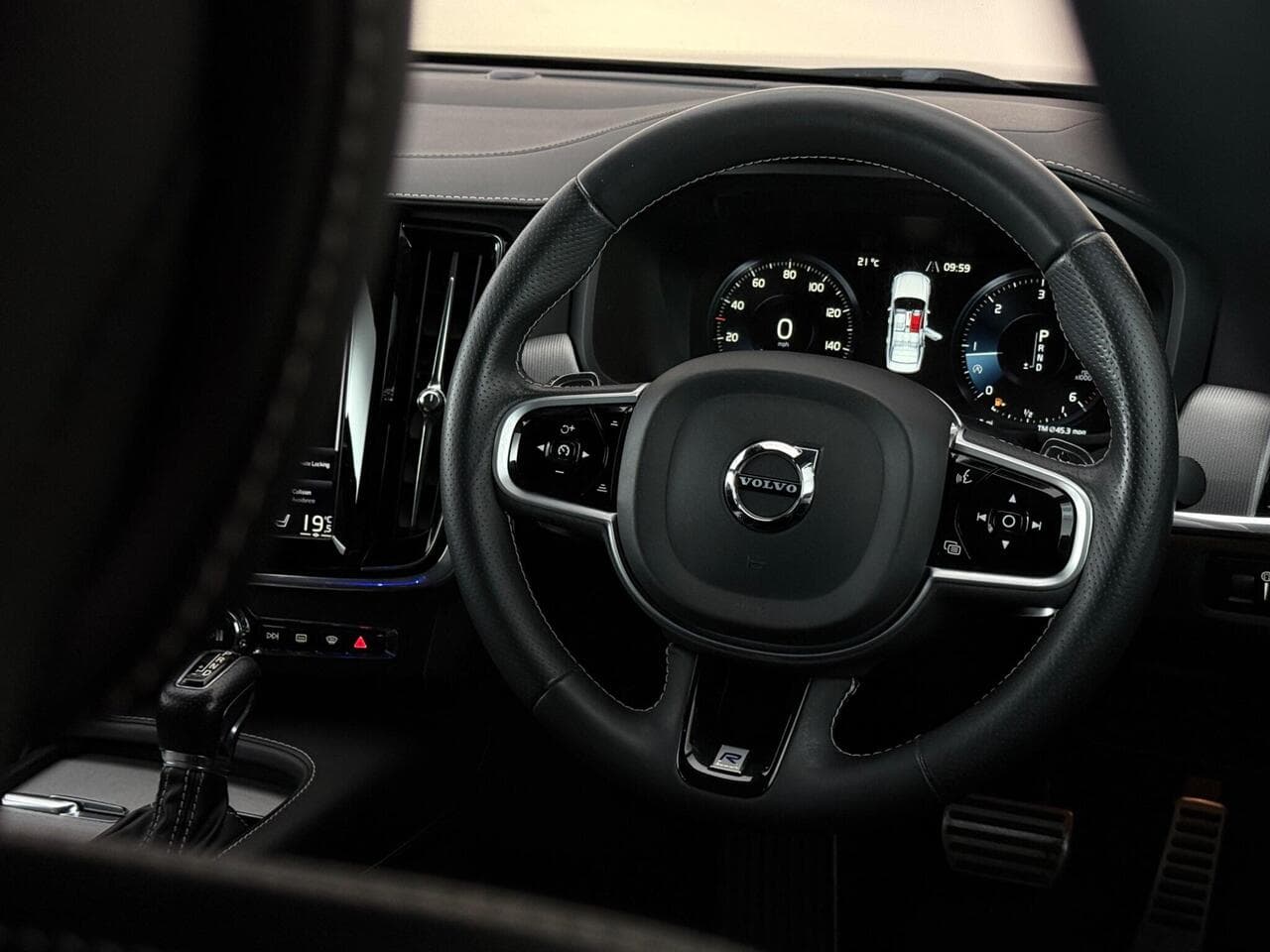 Volvo S90 thumbnail Steering Wheel