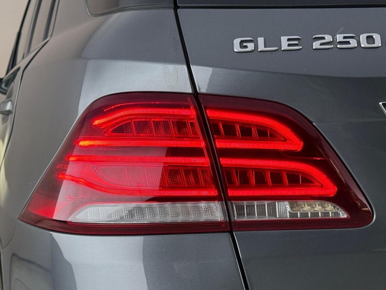 Mercedes-Benz GLE thumbnail Lights Rear