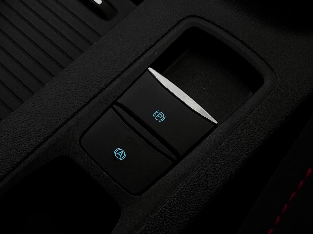 Ford Focus thumbnail Misc Controls