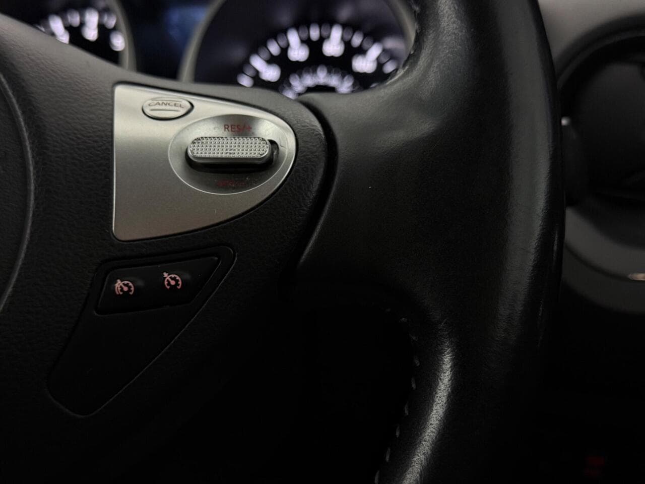 Nissan Juke thumbnail Misc Controls