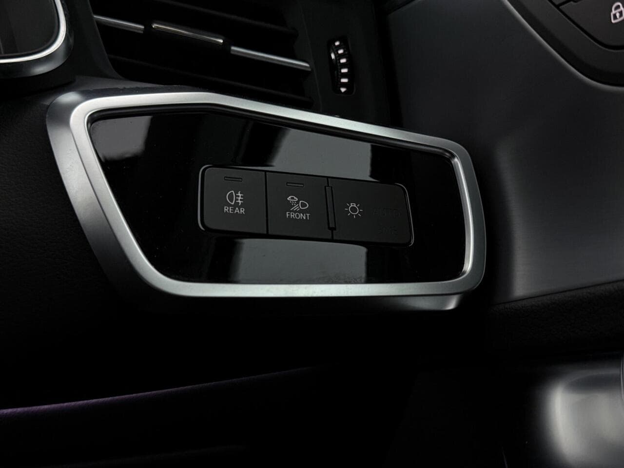 Audi A6 Saloon thumbnail Misc Controls