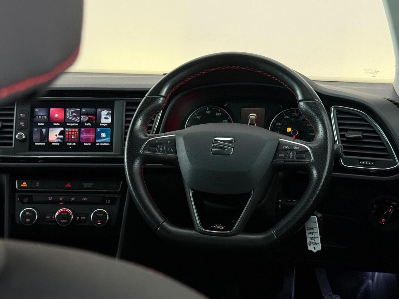 SEAT Leon thumbnail Steering Wheel