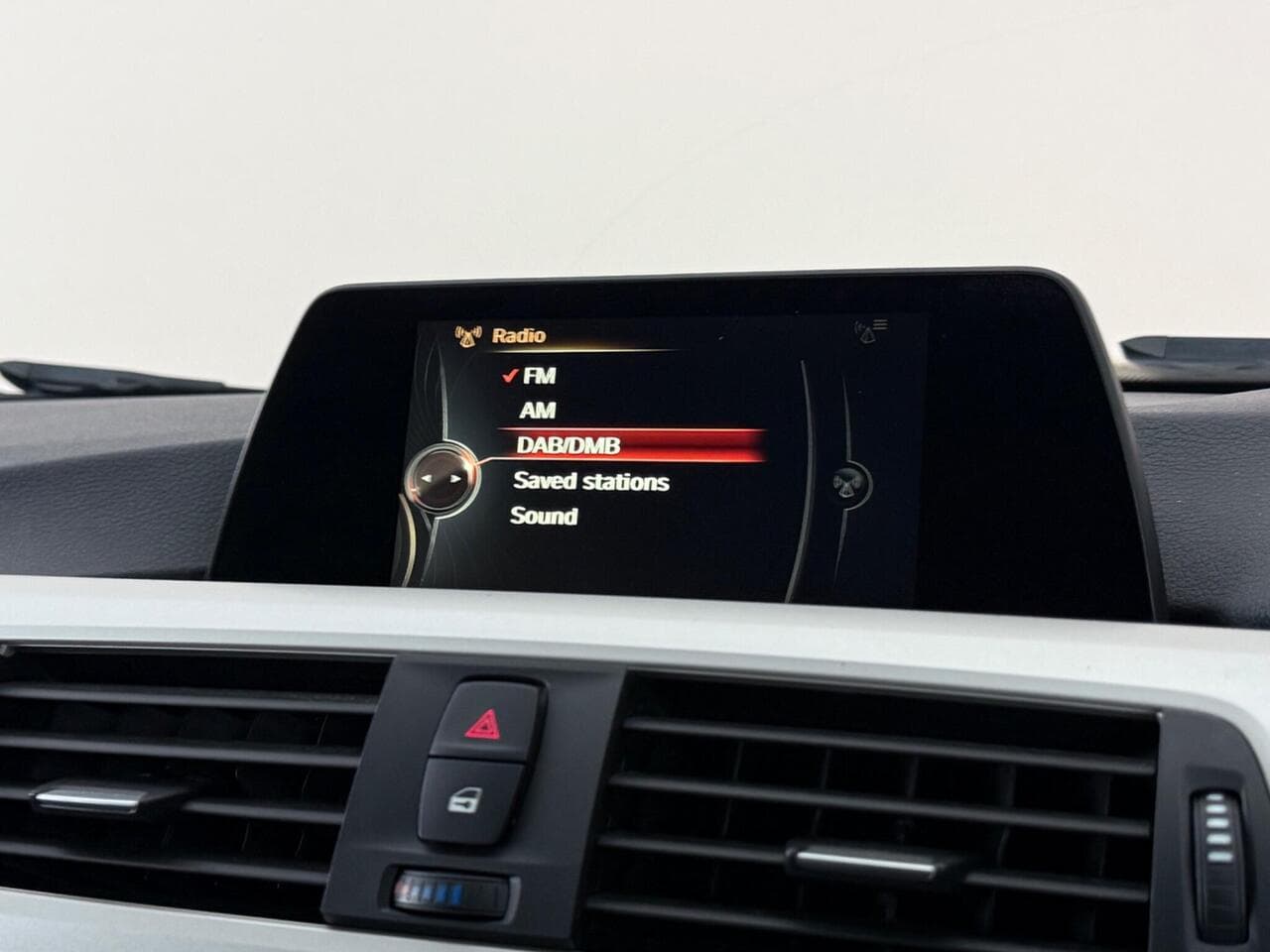 BMW 3 Series thumbnail Infotainment System