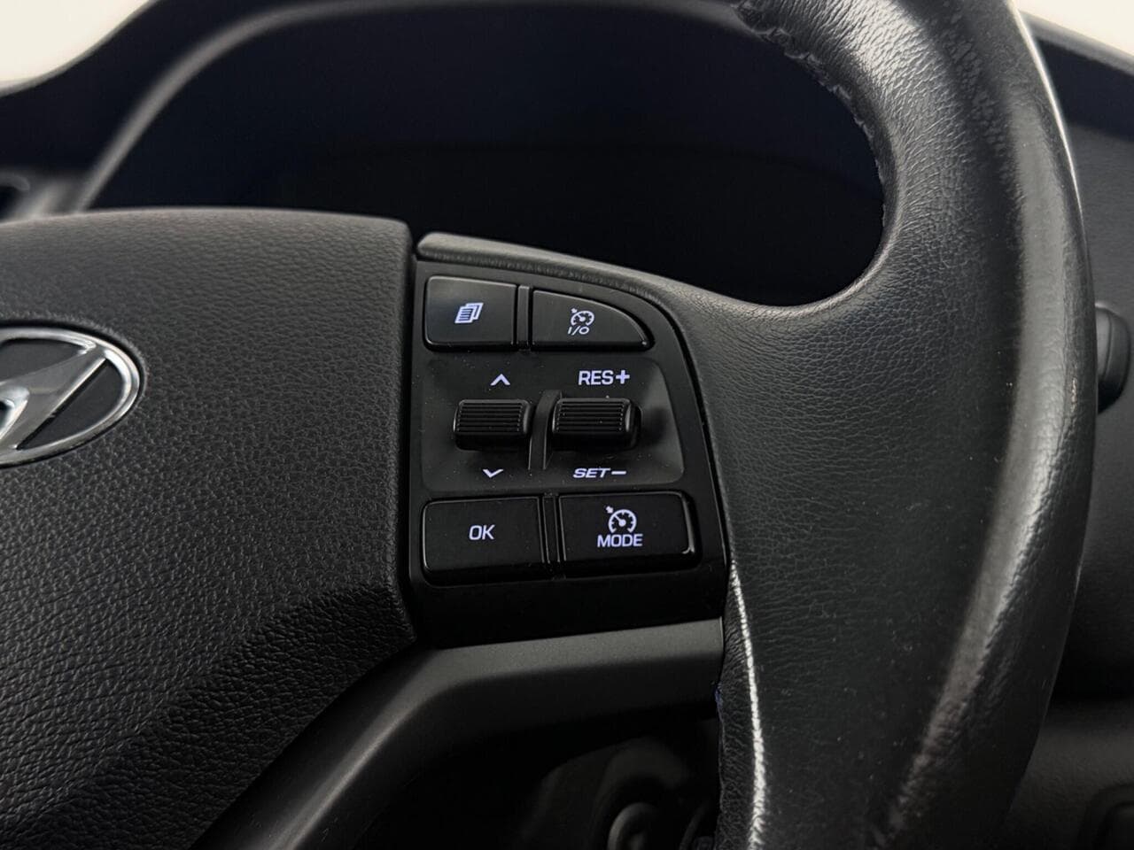 Hyundai TUCSON thumbnail Misc Controls