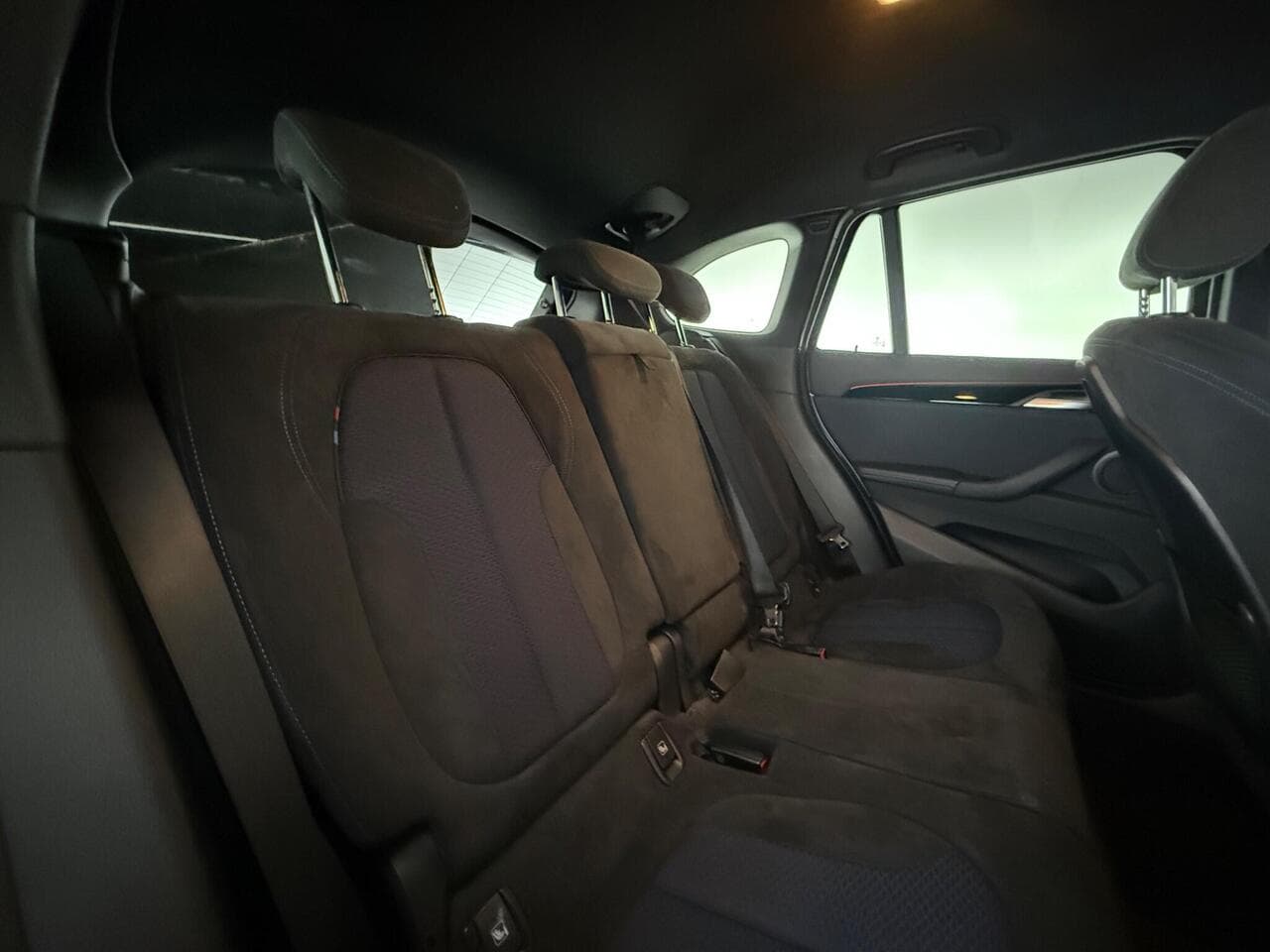 BMW X1 thumbnail Seats Rear