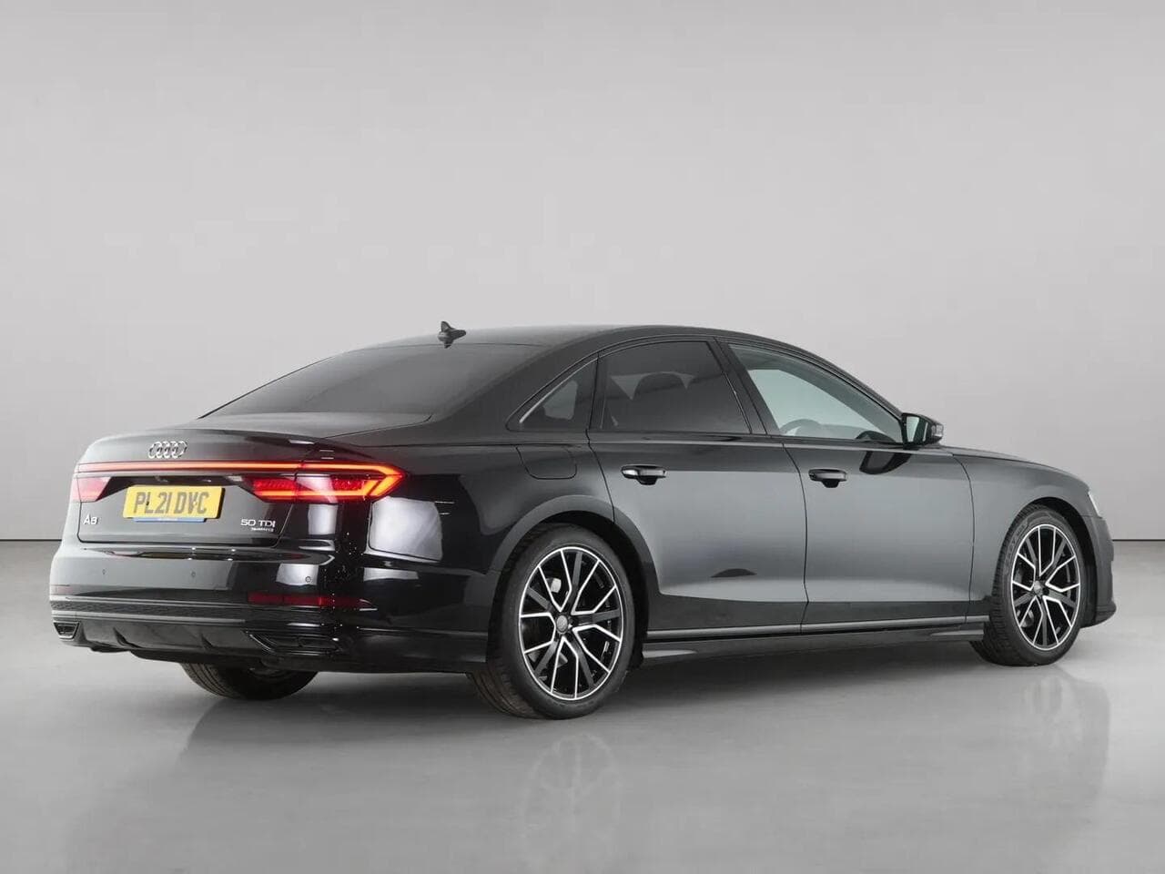 Audi A8 thumbnail Rear Right