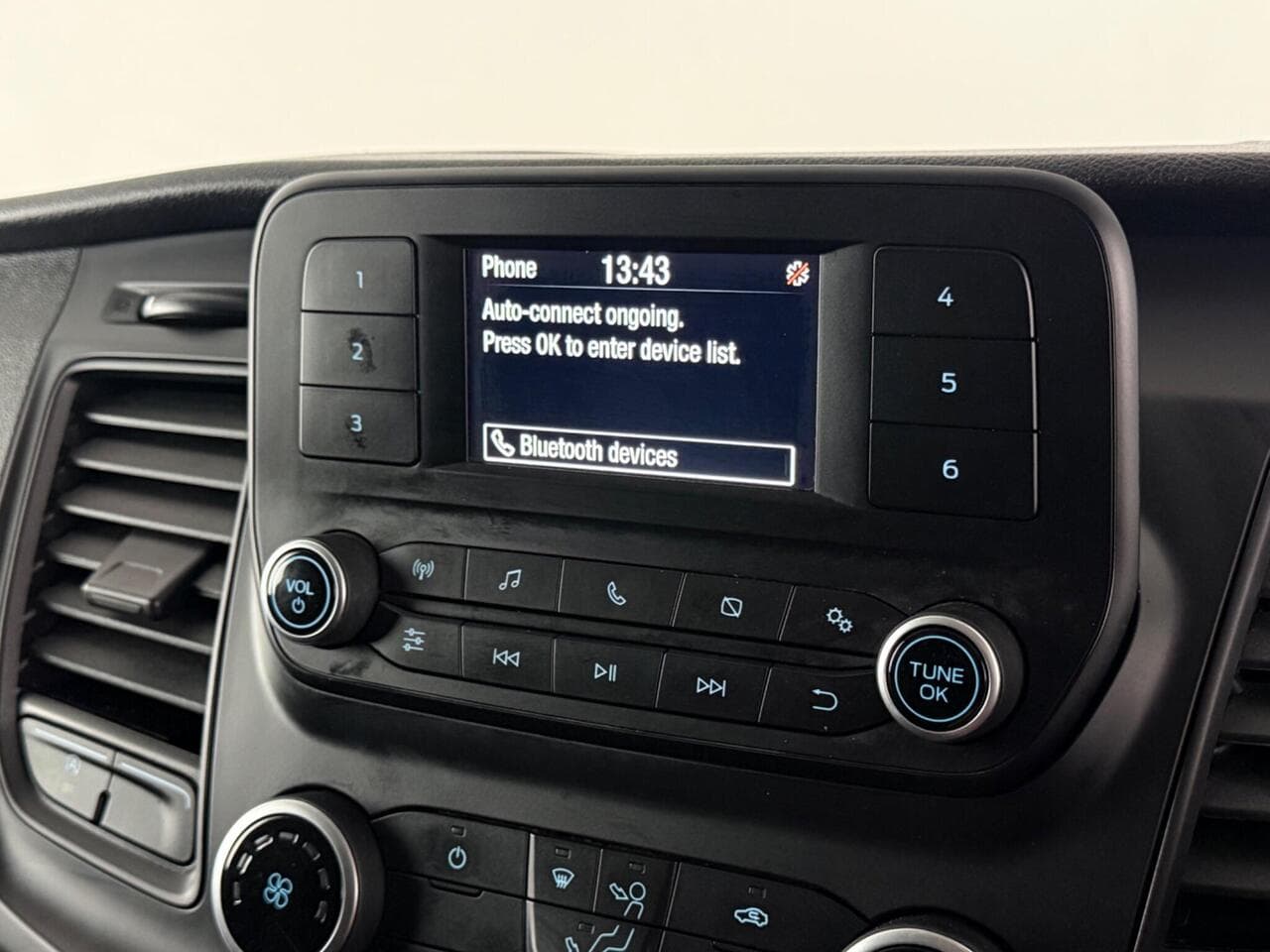 Ford Transit Custom thumbnail Infotainment System