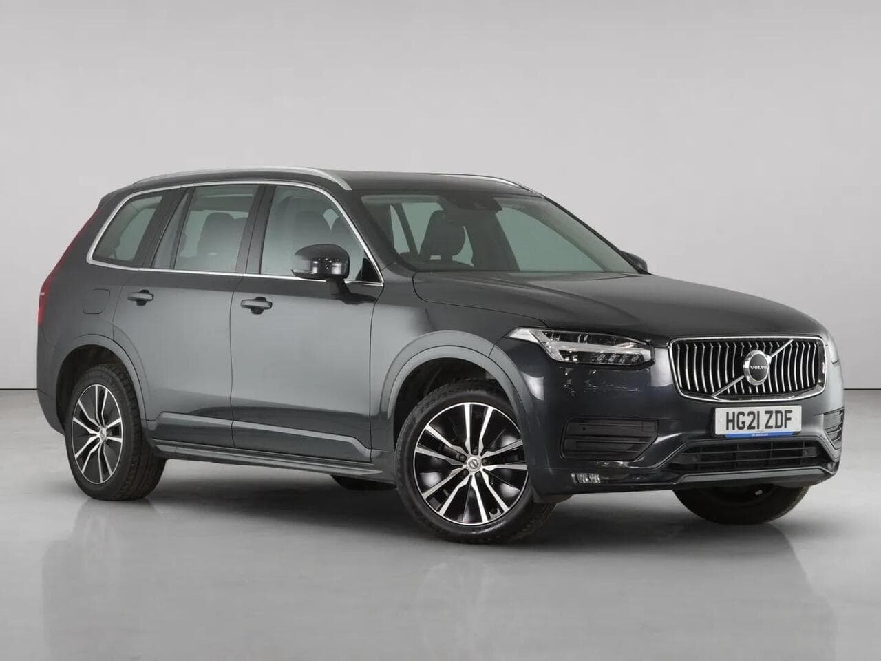 Volvo XC90 - Volvo XC90 2.0 B5 MHEV Momentum SUV 5dr Diesel Hybrid Auto 4WD Euro 6 (s/s) (235 ps)