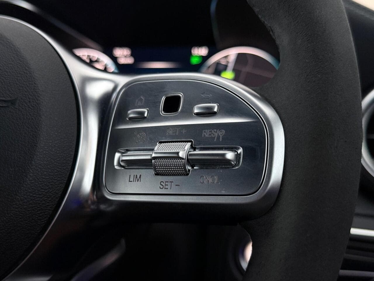 Mercedes-Benz C Class thumbnail Misc Controls