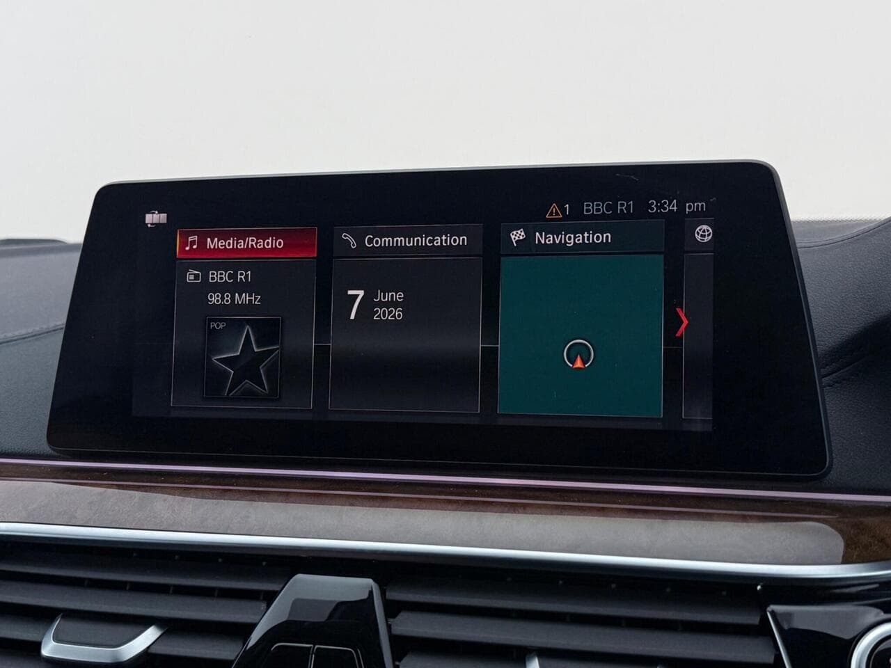 BMW 5 Series thumbnail Infotainment System