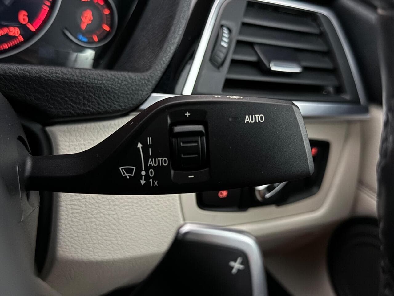 BMW 4 Series thumbnail Misc Controls
