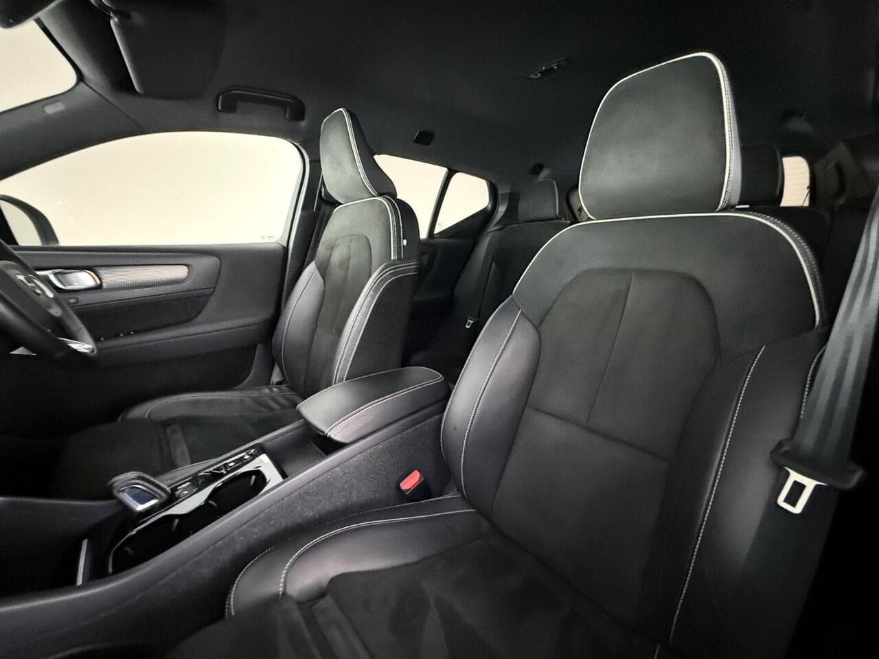 Volvo XC40 thumbnail Seat Front Passenger