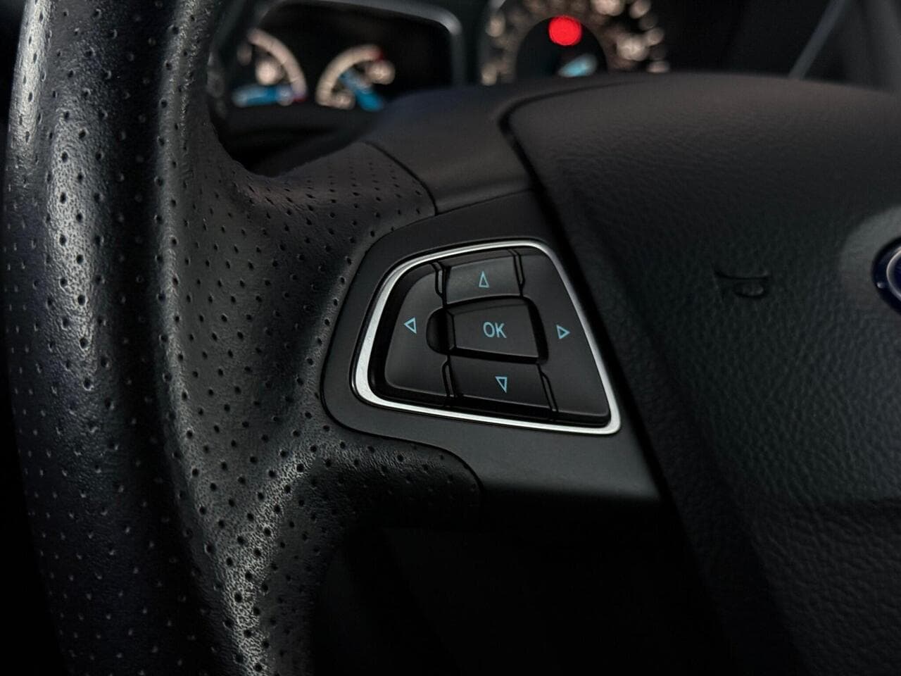 Ford Focus thumbnail Misc Controls