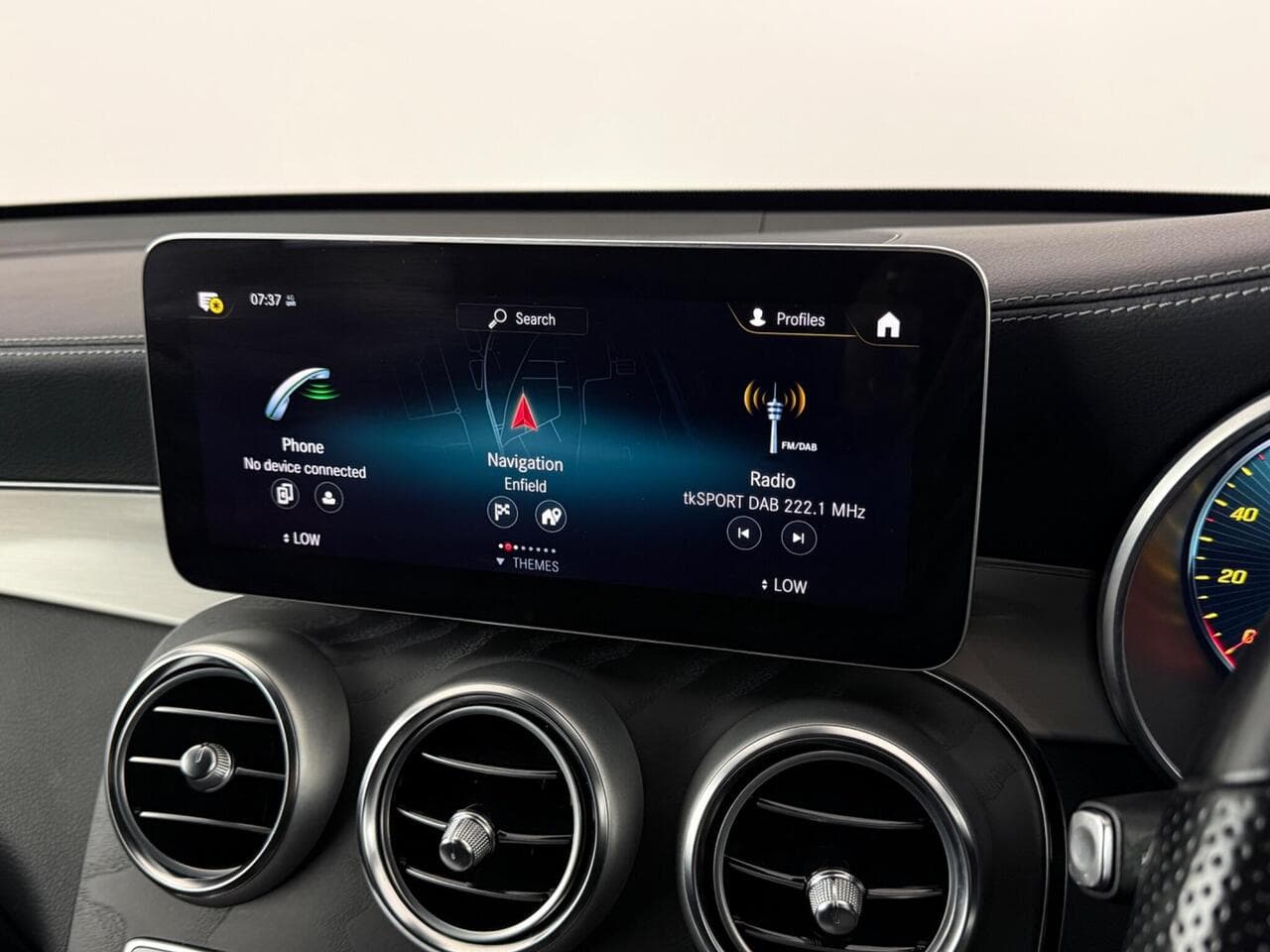Mercedes-Benz GLC thumbnail Infotainment System