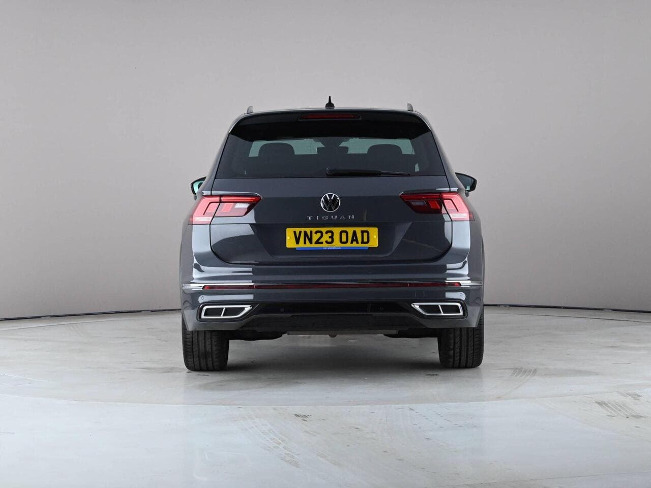 Volkswagen Tiguan thumbnail Rear