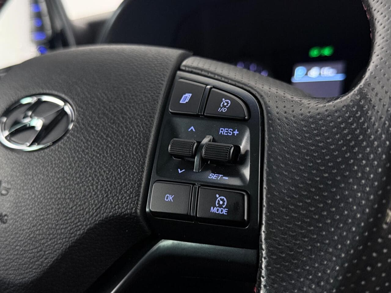 Hyundai TUCSON thumbnail Misc Controls