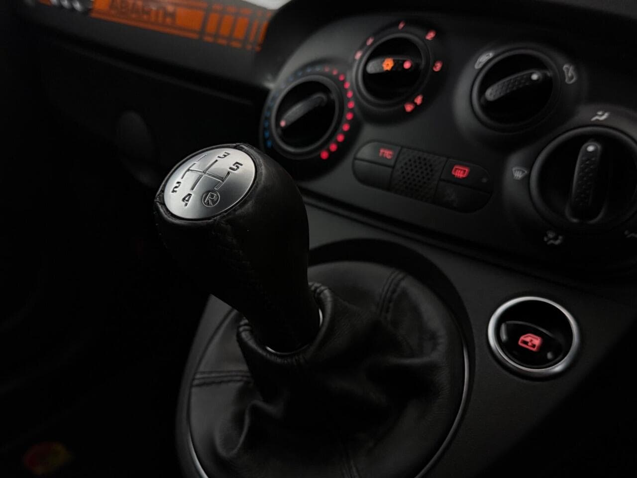Abarth 595 thumbnail Interior Front