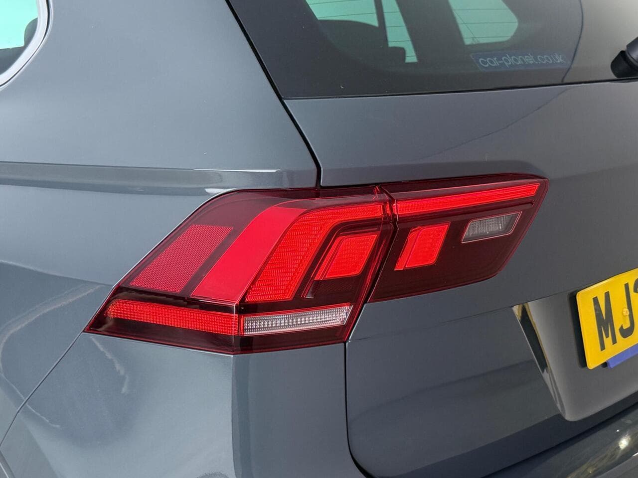Volkswagen Tiguan thumbnail Lights Rear