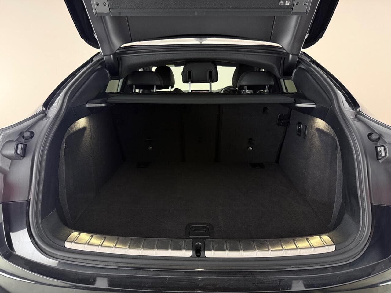 BMW X4 thumbnail Boot