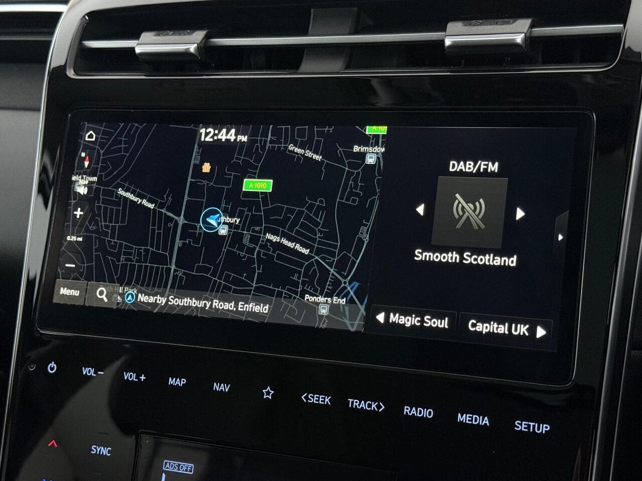 Hyundai TUCSON thumbnail Infotainment System