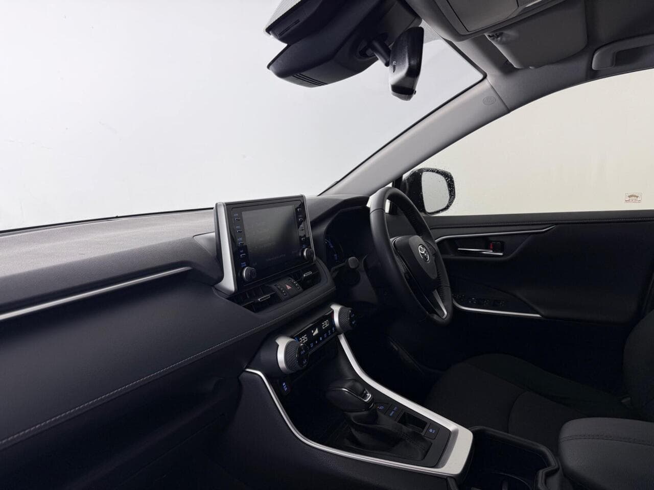 Toyota RAV4 thumbnail Interior Front
