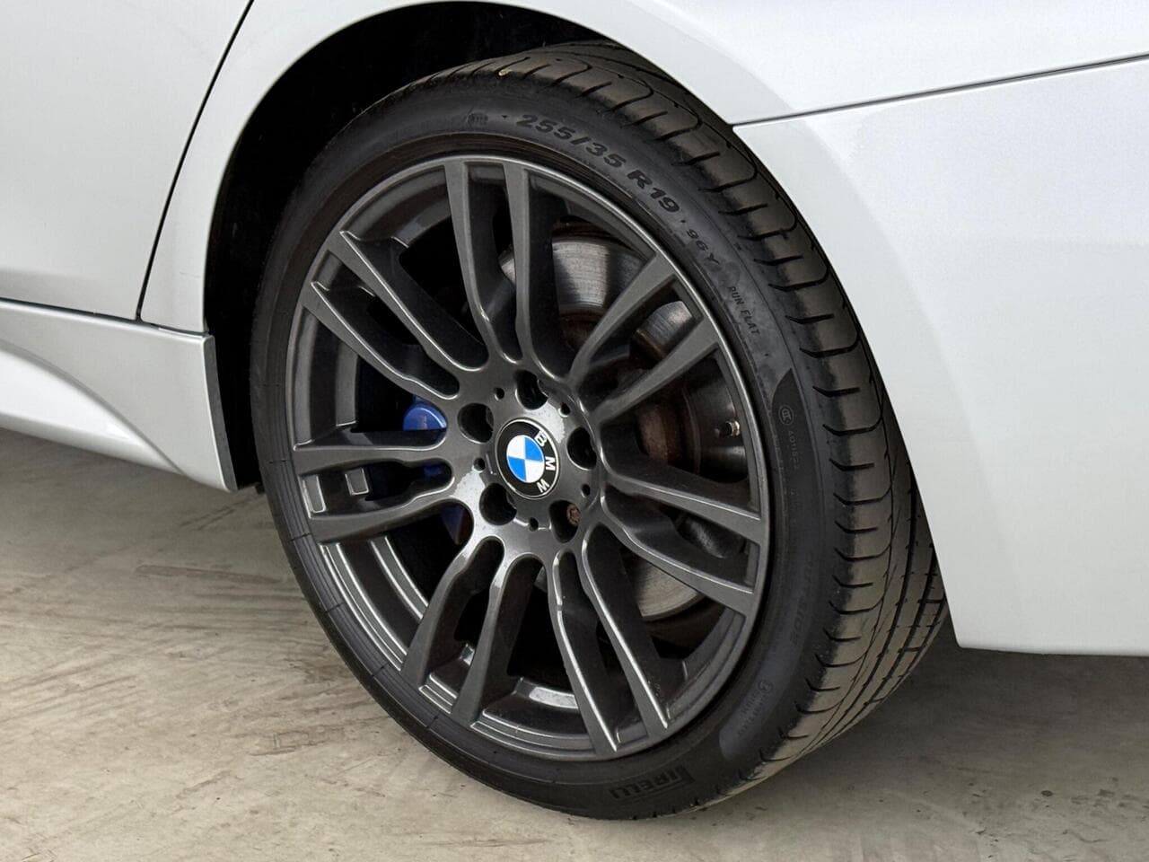 BMW 3 Series thumbnail Wheel