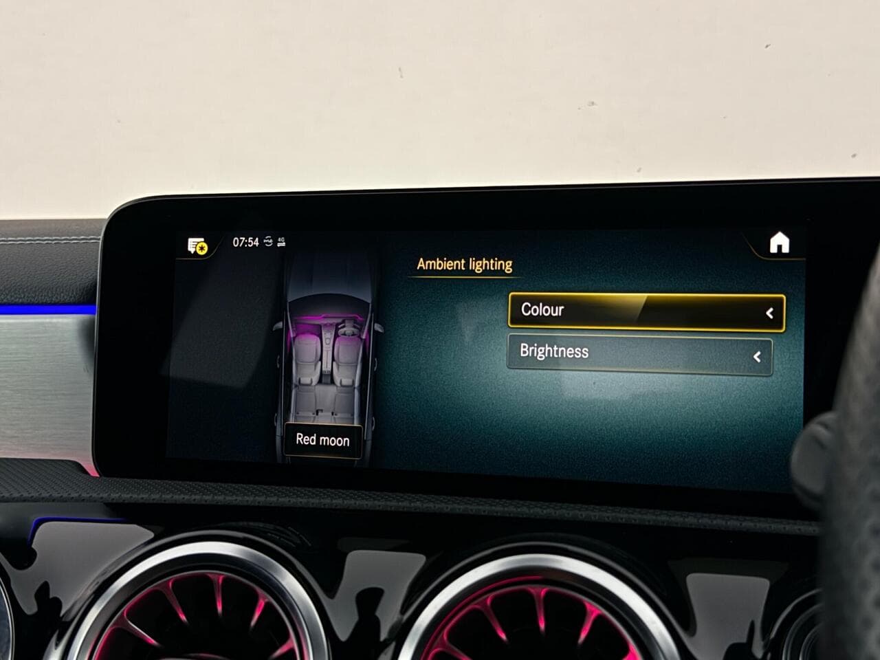 Mercedes-Benz CLA thumbnail Infotainment System