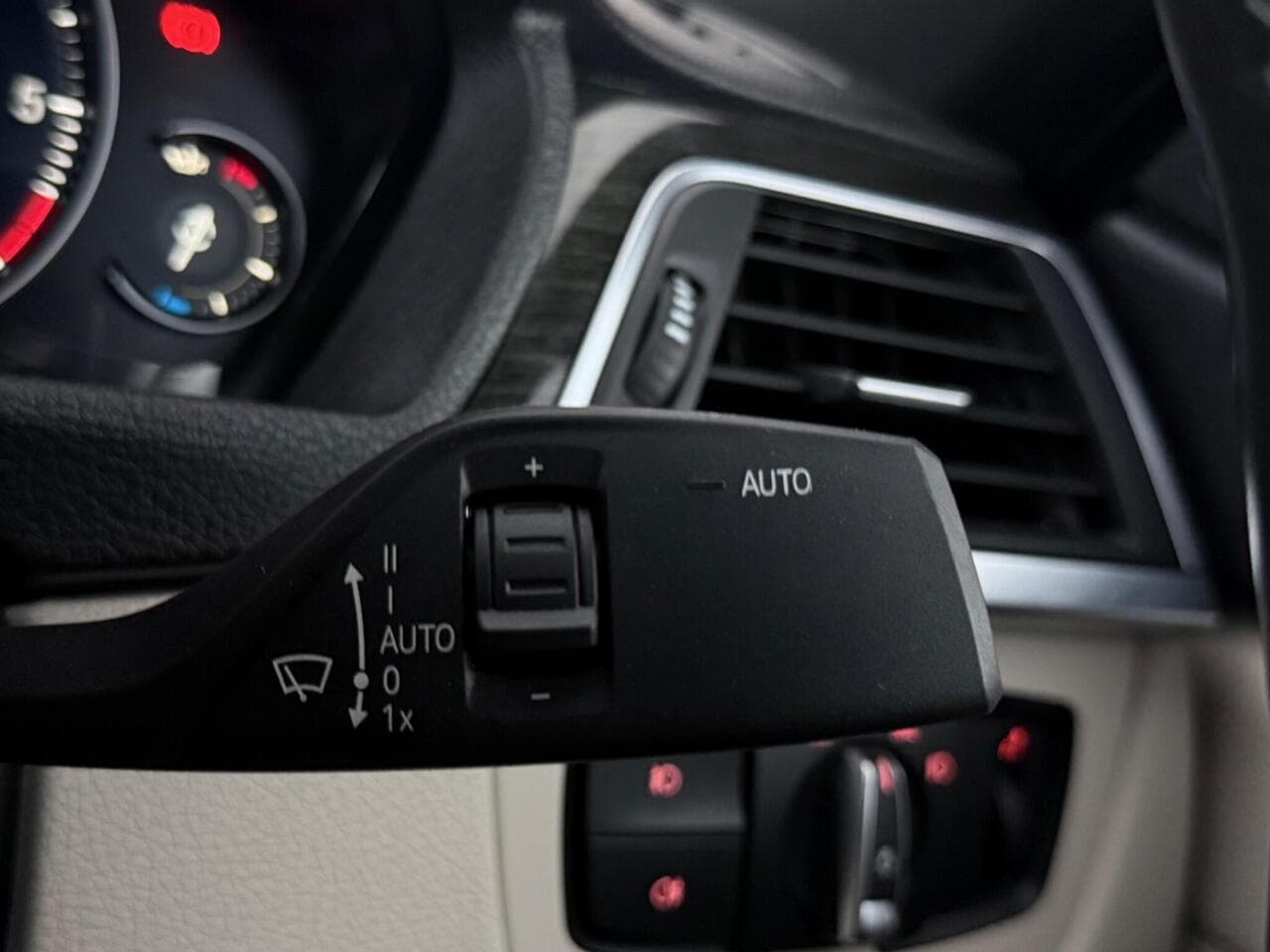 BMW 4 Series Gran Coupe thumbnail Misc Controls