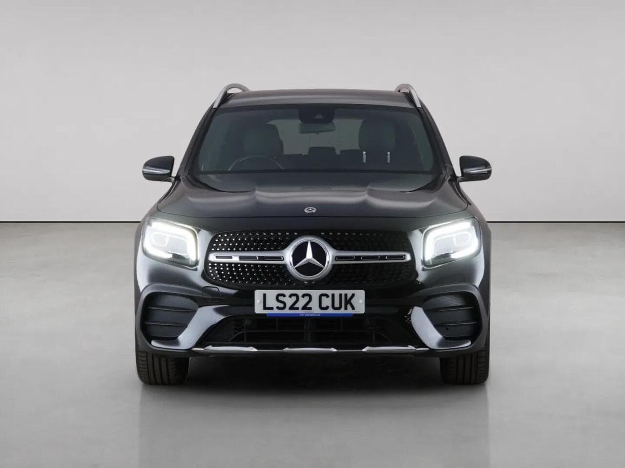 Mercedes-Benz GLB thumbnail Front