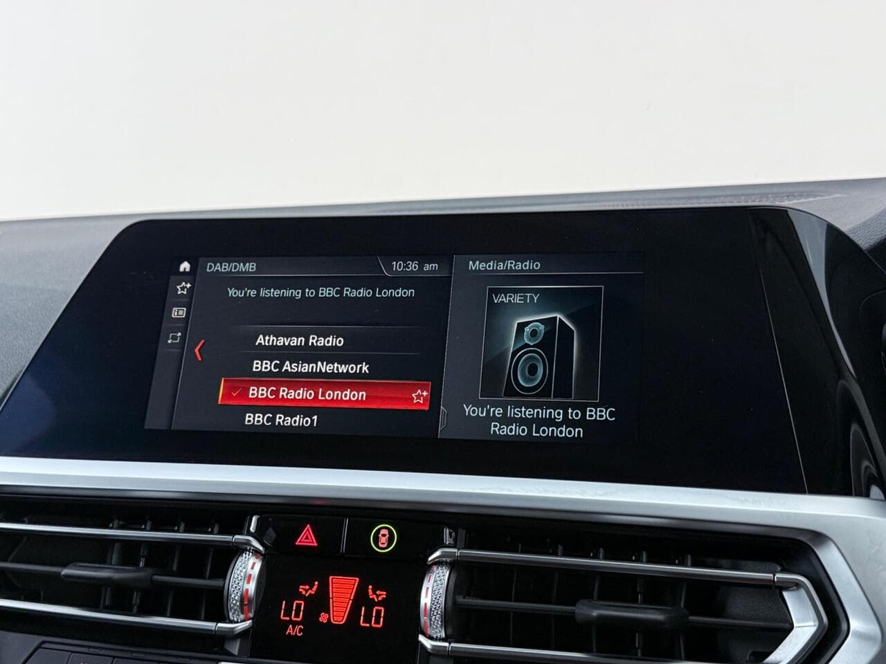 BMW 3 Series thumbnail Infotainment System