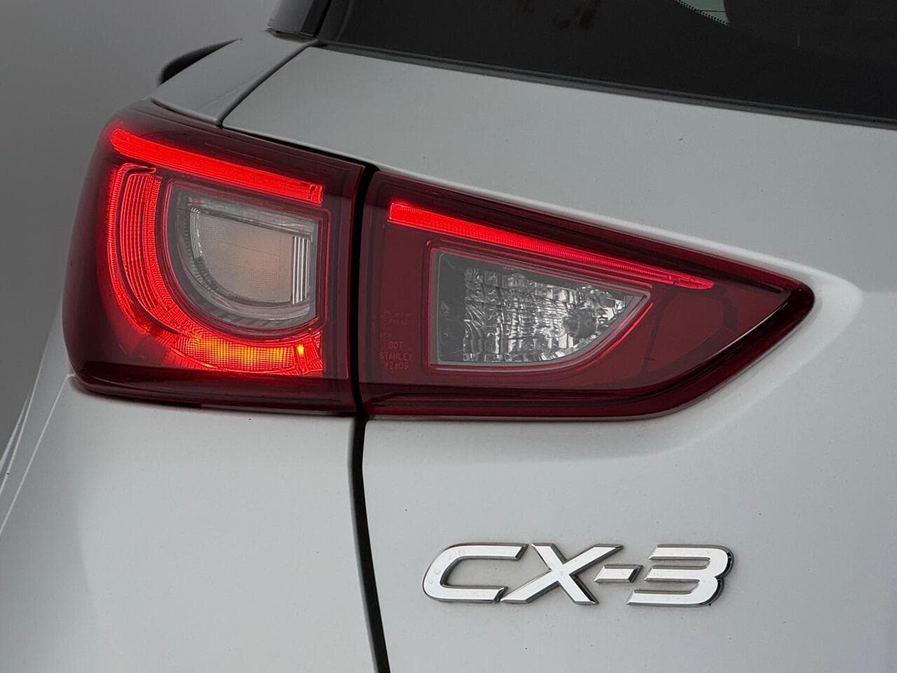 Mazda CX-3 thumbnail Lights Rear