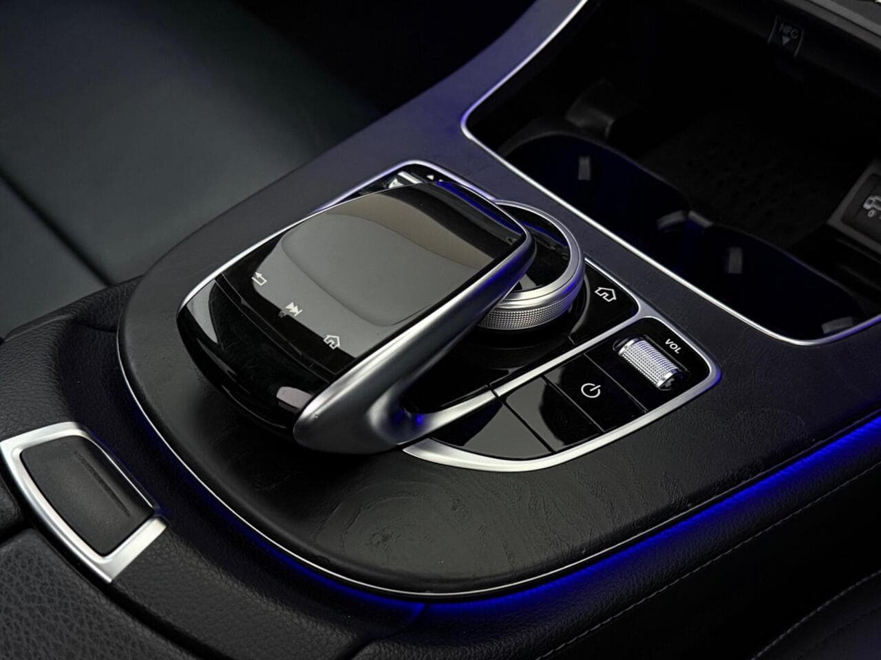 Mercedes-Benz E Class thumbnail Inconclusive