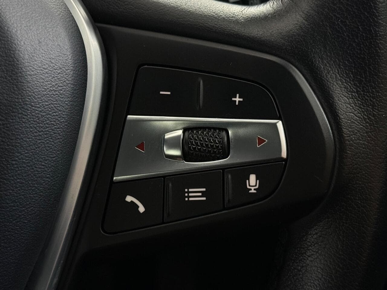 BMW 1 Series thumbnail Misc Controls