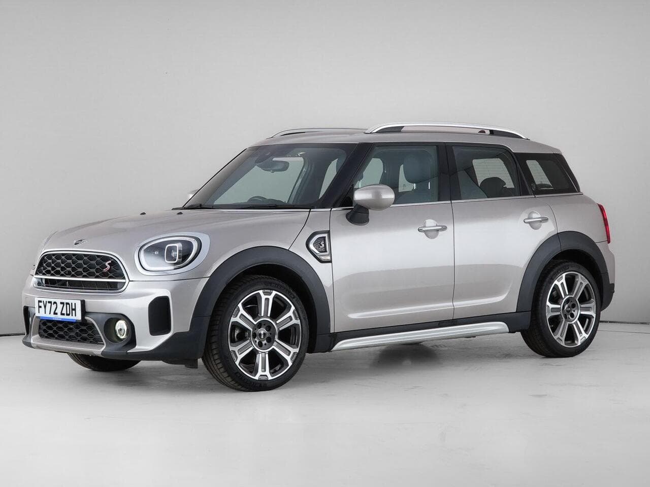 MINI Countryman thumbnail Front Left