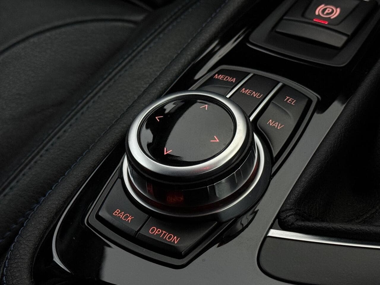 BMW 2 Series Gran Tourer thumbnail Misc Controls