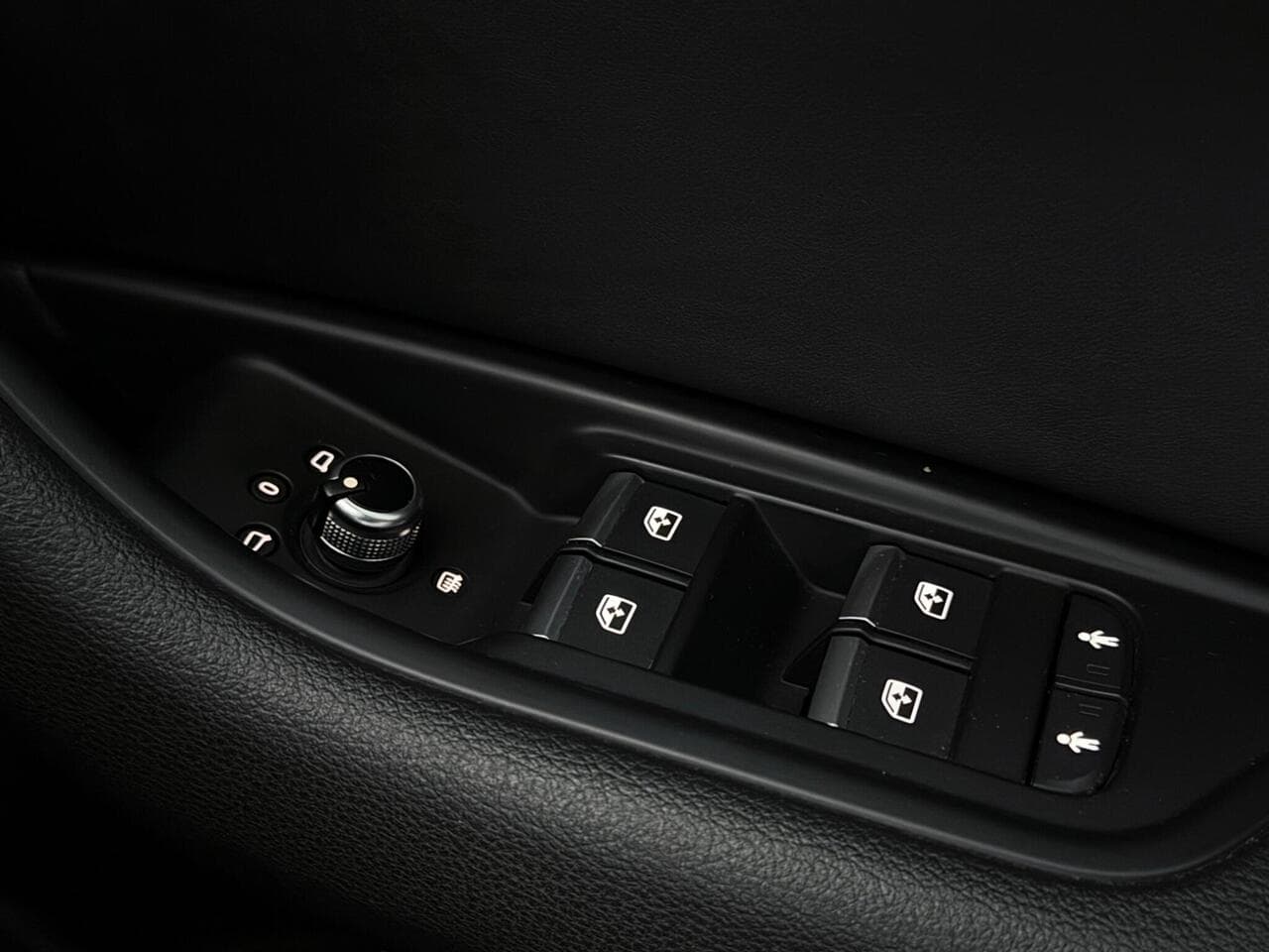 Audi A4 thumbnail Misc Controls